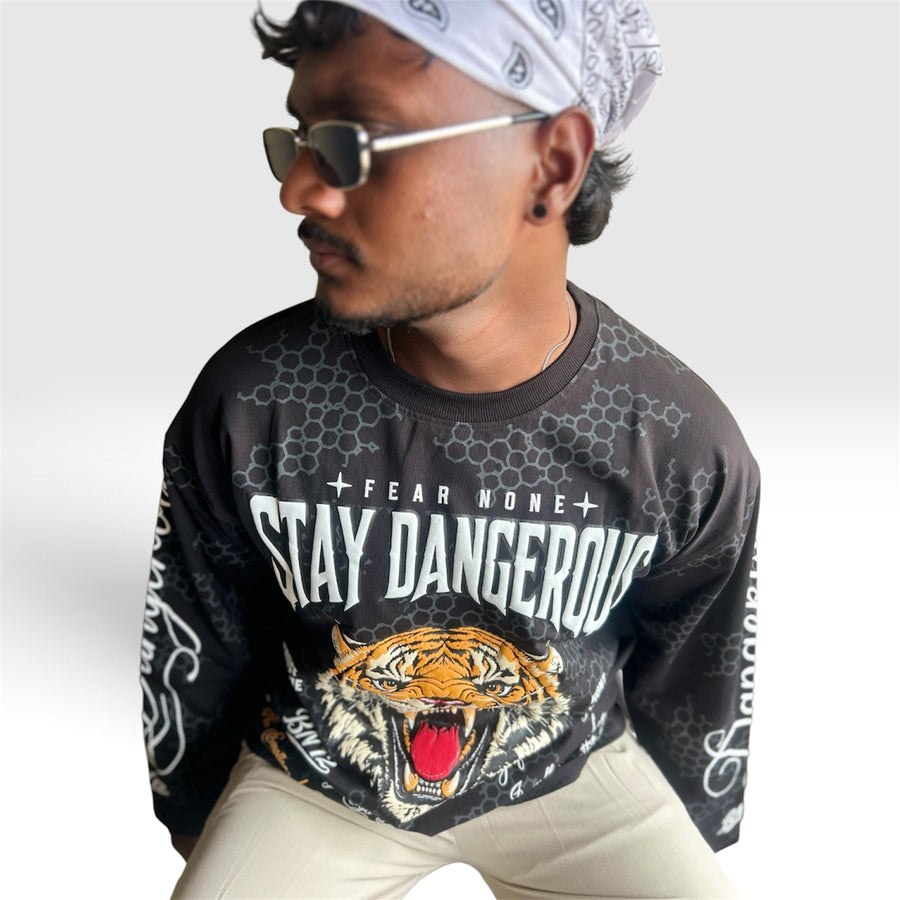 Boxy fit "Honeycomb-inspired graphics"