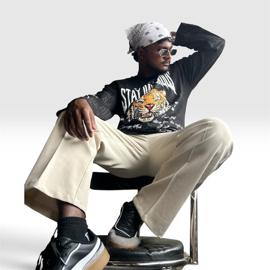 Boxy fit "Honeycomb-inspired graphics"